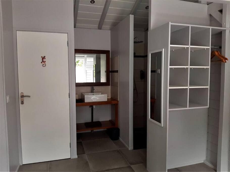 Caraibes Cottage Grenat Piscine Privee 900M De Grande Anse 데샤이에스 외부 사진