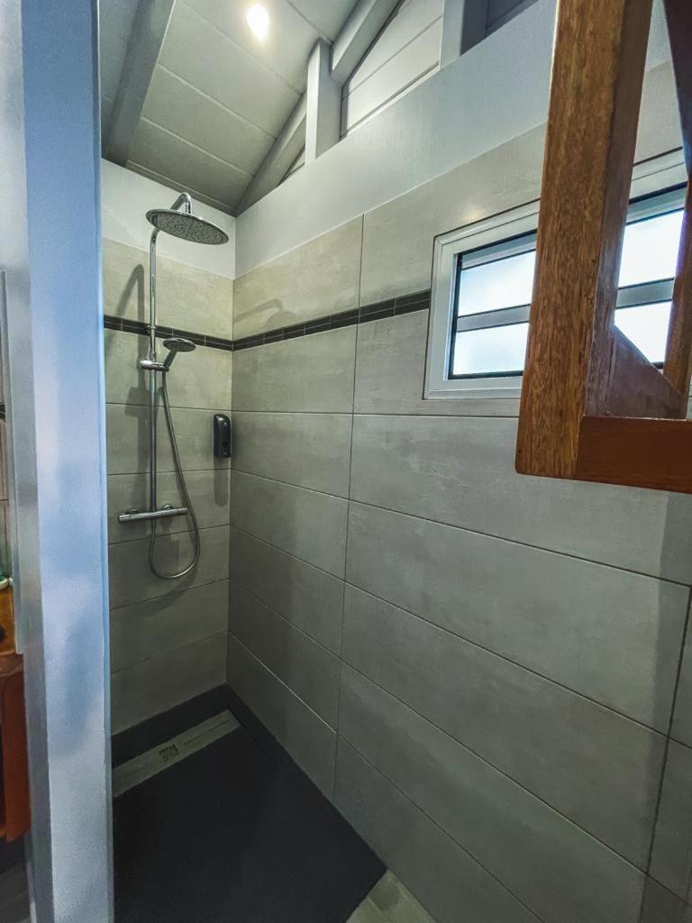 Caraibes Cottage Grenat Piscine Privee 900M De Grande Anse 데샤이에스 외부 사진